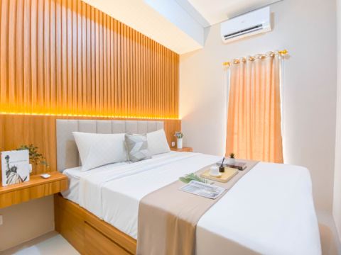 Simple 2BR with Extra Room Transpark Juanda Bekasi Timur Apartment By Travelio