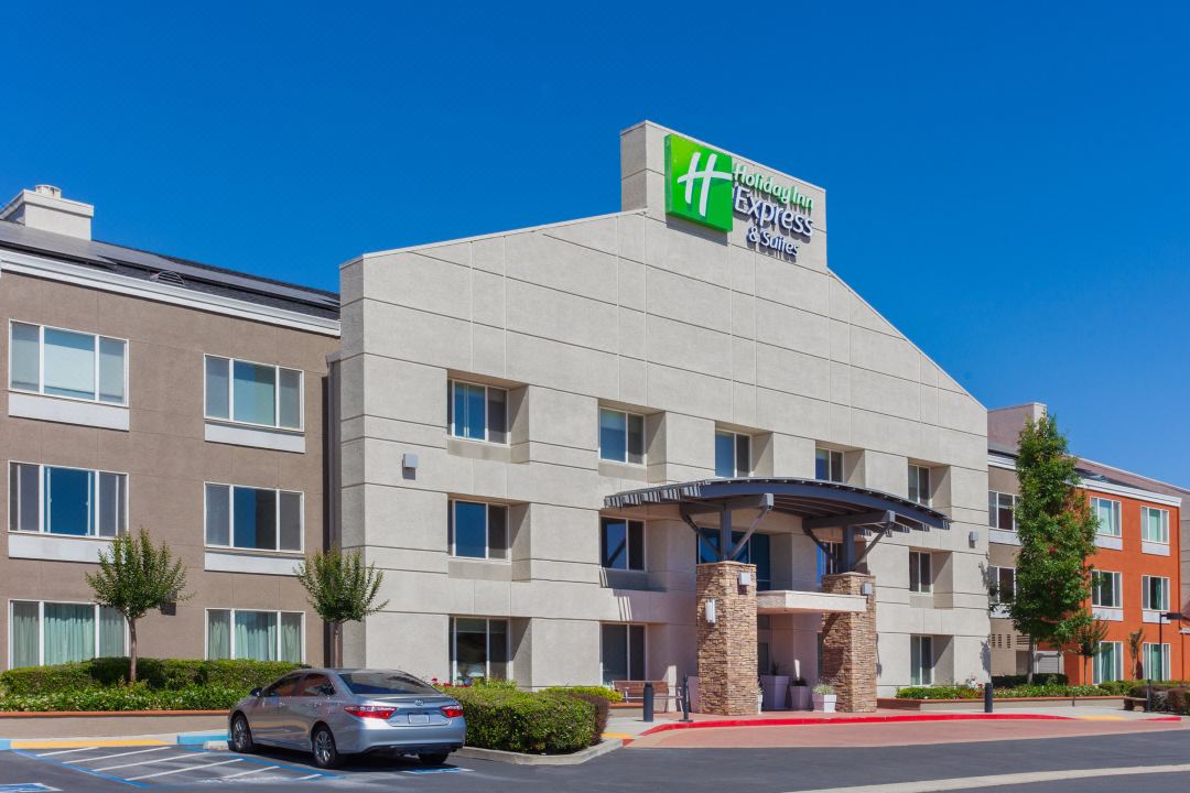 Holiday Inn Express & Suites ELK GROVE WEST I-5 by IHG