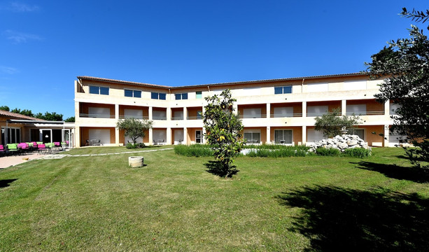 Pernes-les-Fontaines酒店住宿-Hôtel La Perna