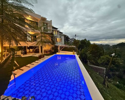 Villa Amethyst Dago Pakar M-59 4Br with Private Pool, Billiard and Karaoke Set