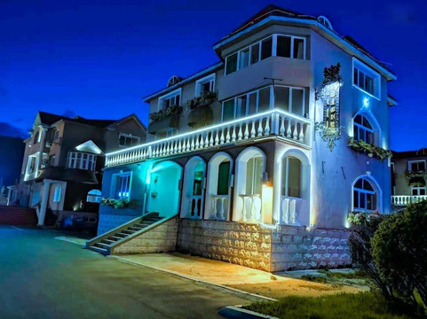 阿尔山市酒店住宿-乐游度假别墅