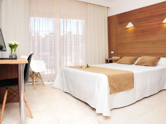 Prince Park Room Type - Double or Twin Room Prince Park Room Type - Double or Twin Room