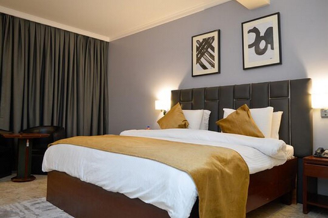 Beverly Heels Hotel