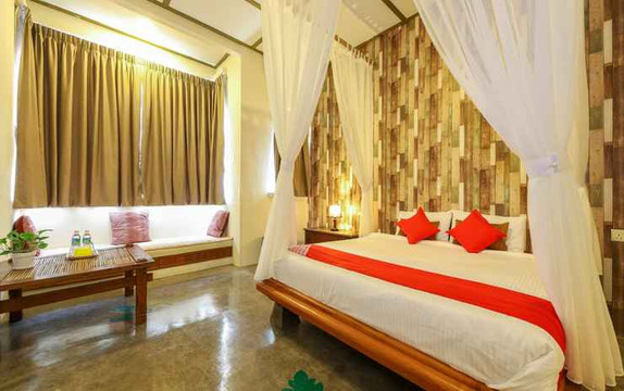 Ivory Hotel & Resort