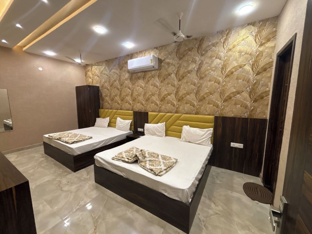 Hotel KR 5Mins Walk from Golden Temple