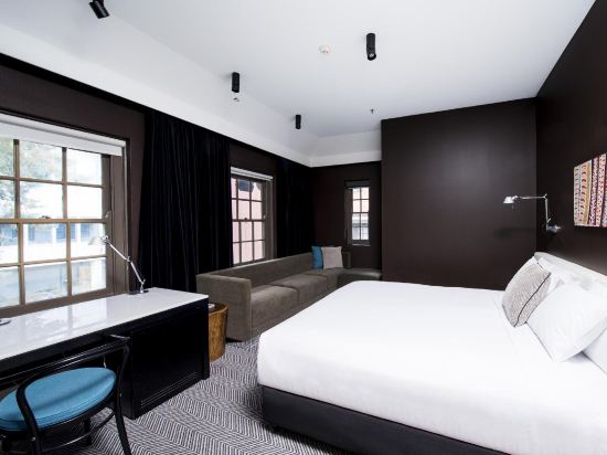 Peppers Gallery Hotel Canberra Room Type - Peppers King Room
