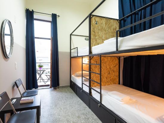 Intra Muros Hostel Room Type - Basic Quadruple Room, Multiple Beds