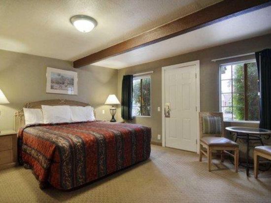 Rodeway Inn near Coachella Room Type - Standard King Room - Non-Smoking Rodeway Inn near Coachella Room Type - Standard King Room - Non-Smoking