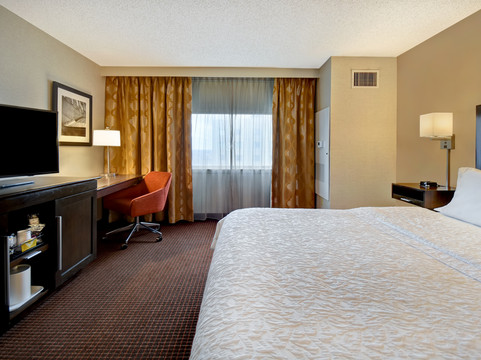 纽约肯尼迪机场欢朋酒店