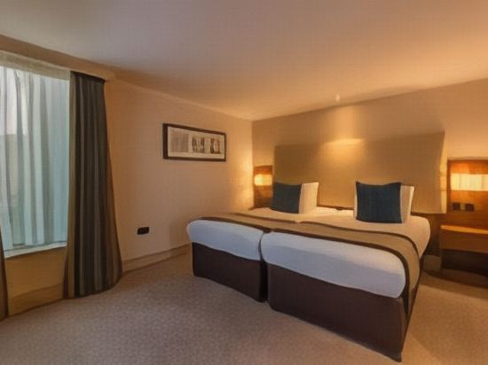 Thistle Trafalgar - Leicester Square Room Type - Deluxe King Room
