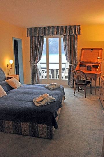 巴伦湖滨酒店-官方