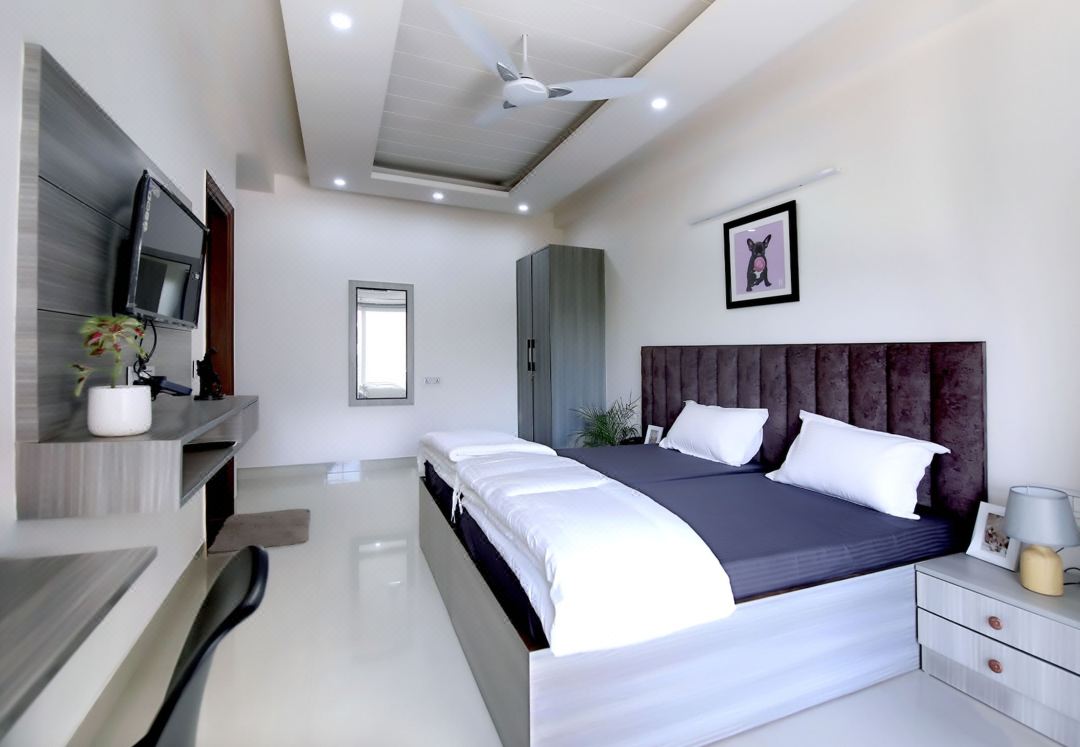 Housr Sector 43 Gurgaon Near Global Foyer Mall