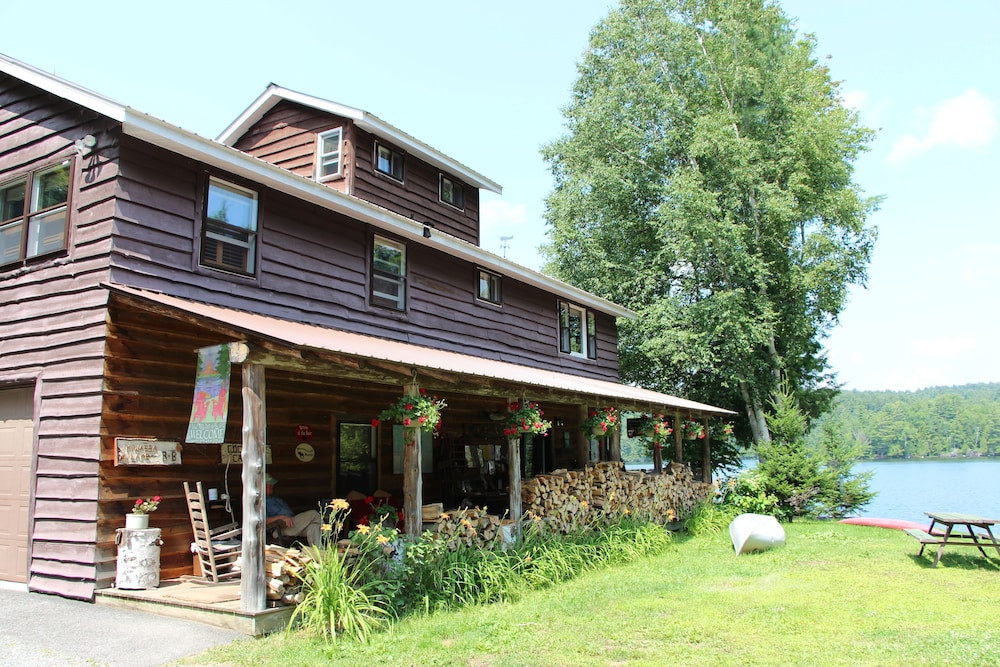Saranac Lake酒店住宿-Kiwassa Lake Bed & Breakfast