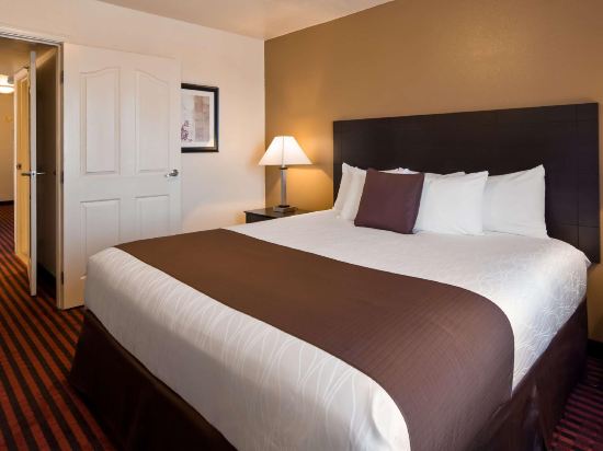 Best Western Salinas Valley Inn & Suites Room Type - King Suite - Non-Smoking