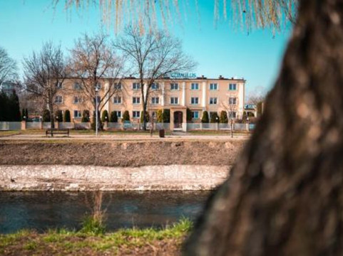 Sarnow酒店住宿-Cumulus Hotel