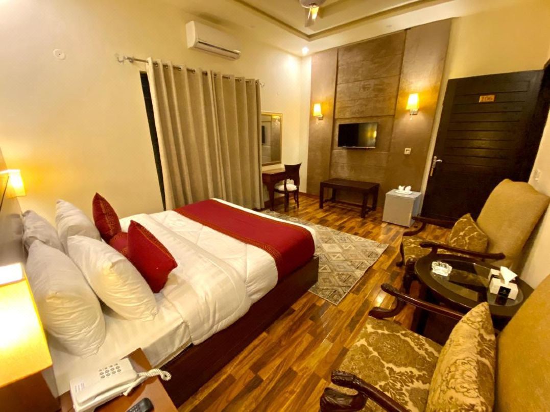 Shelton Rezidor Lahore