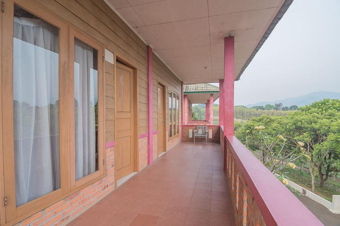 RedDoorz Plus @ Hotel Negeri Baru Lodaya Puncak