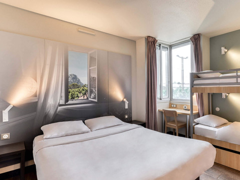 蒙彼利埃万达尔盖斯 B&B 酒店