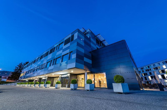 Echallens酒店住宿-探索酒店