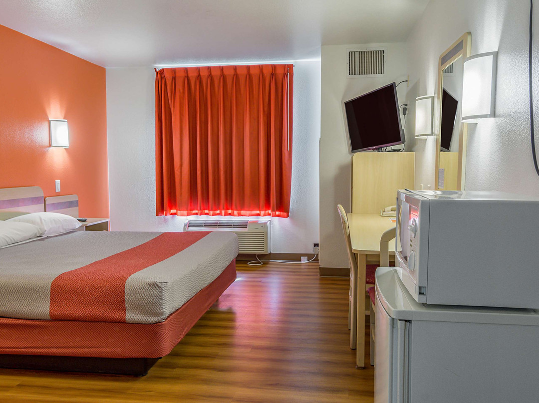 雷德蒙德酒店住宿-Motel 6 Redmond, OR