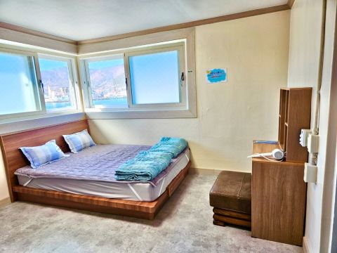 Tongyeong Pied Piper Pension (Saryangdo)