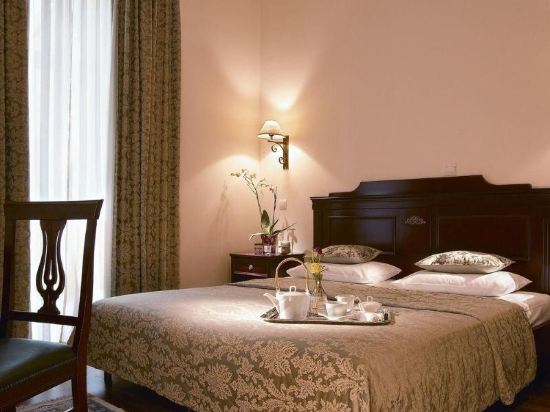 Hotel Luxembourg Room Type - Junior Suite