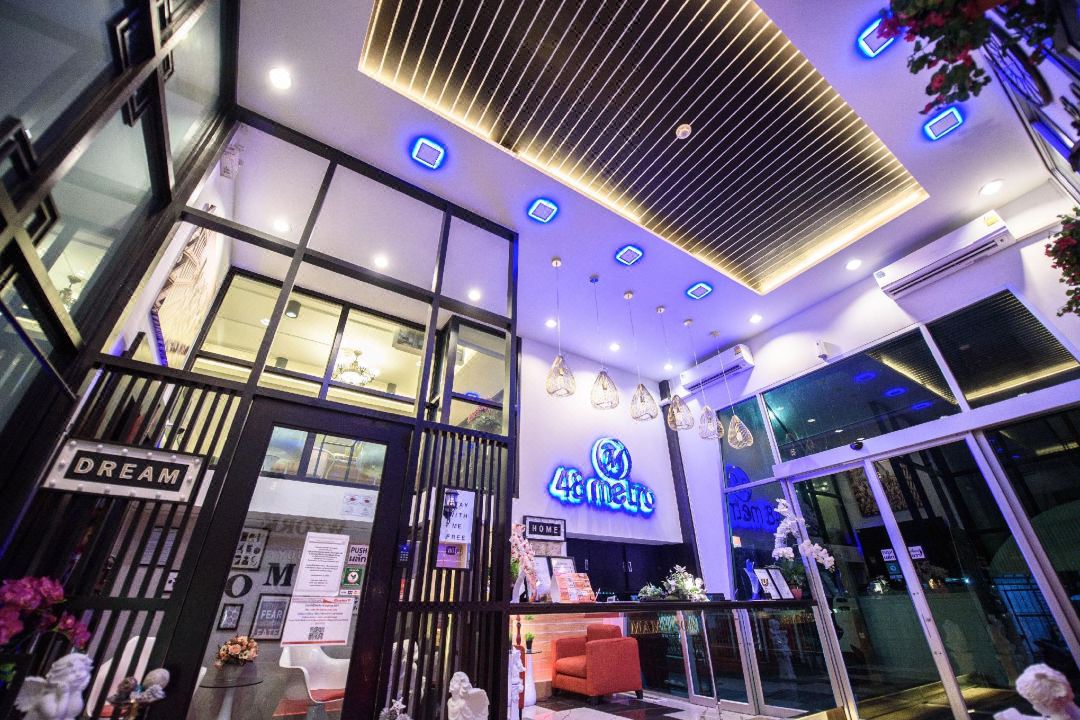 48 Metro Hotel