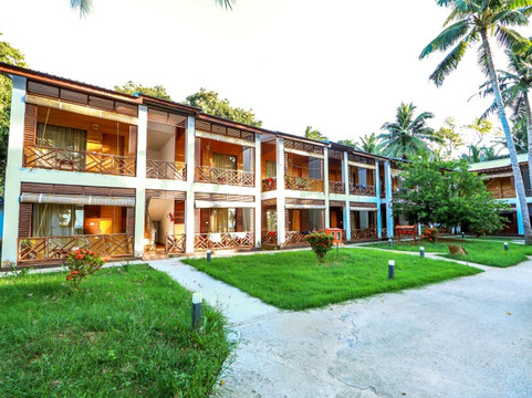 Lakshmanpur酒店住宿-Pearl Park Beach Resort