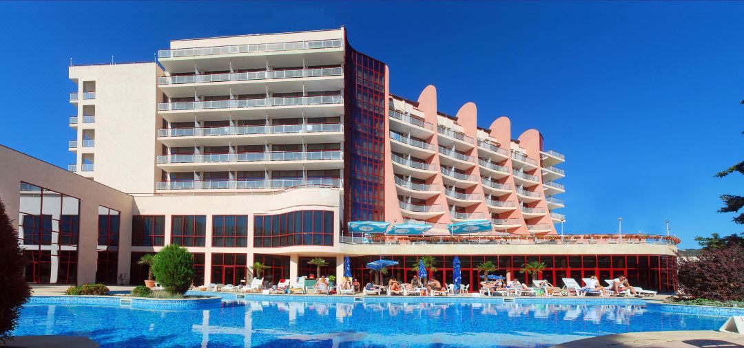 Apollo Spa Resort - All-Inclusive , Indoor & Outdoor Pools & Individual AC in Every Room