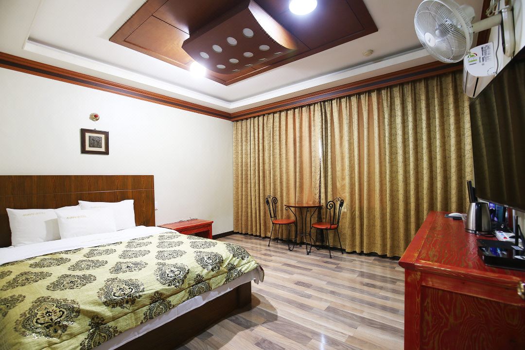 Nonsan Titanic Motel