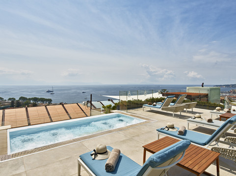 希尔顿格芮精选酒店-德博纳特那不勒斯精选系列