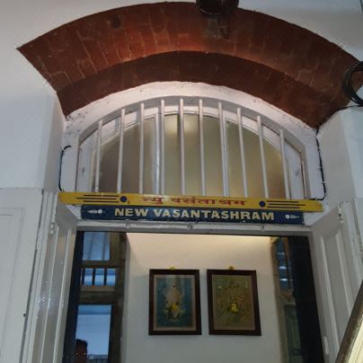 Hostel Vasantashram CST Mumbai, Free Wifi with 1940s Retro Vibe