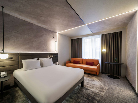 普拉哈文策斯劳斯广场诺富特酒店主图