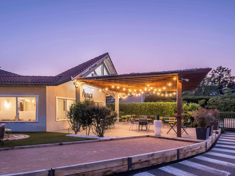 Bron酒店住宿-Kyriad Lyon Est - Bron Eurexpo Le Cottage