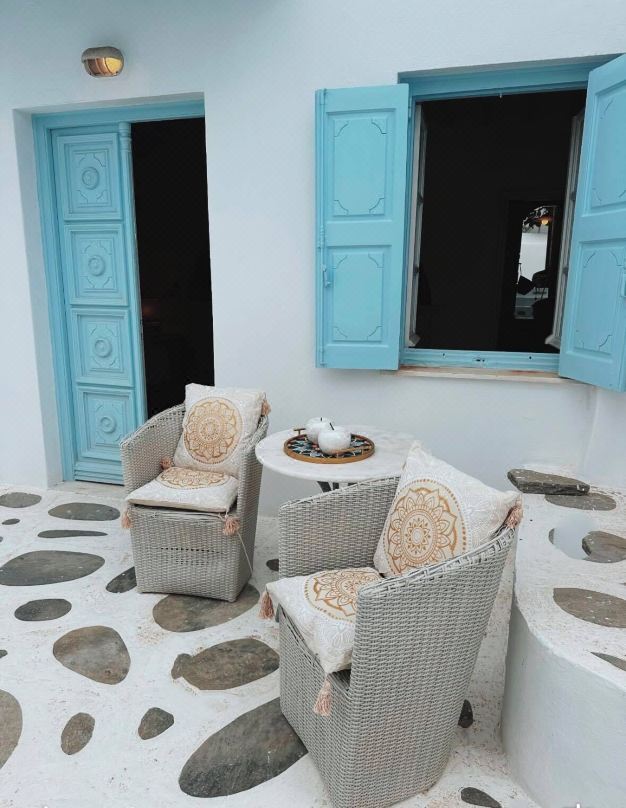 Le Coq Apartments