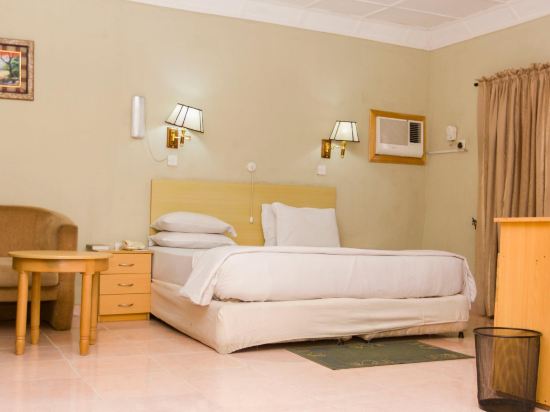 EEMJM Hotels and Suites Limited Room Type - Business Suite