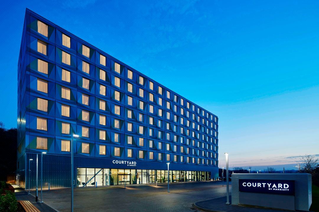Courtyard Luton Airport