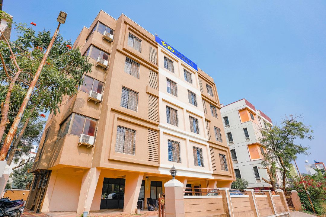 FabHotel 24 Baner - Nr Mcf Camp