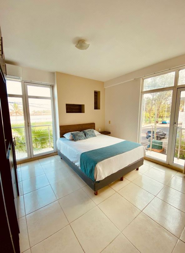 帶泳池和海景的房子，配有2台電視和Netflix