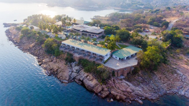 湖泊野生酒店-官方