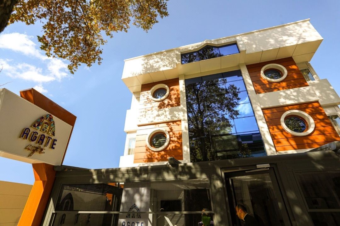 Agate Hotel
