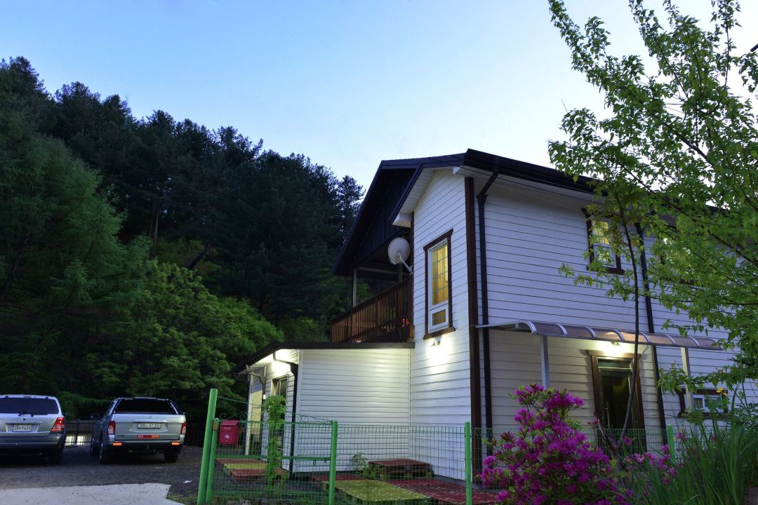 Bongmisan Gyegok Yedang Pension