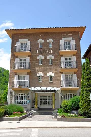 坎普罗东火绒草酒店-官方