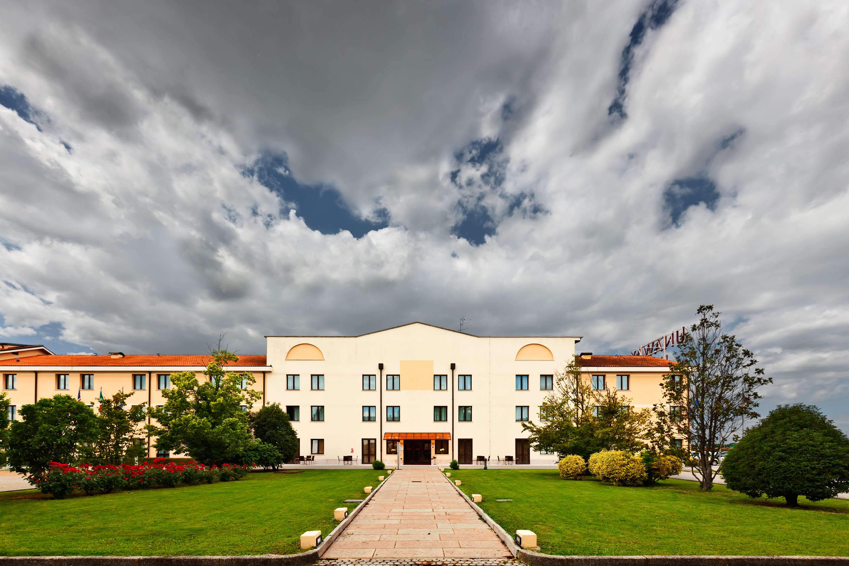 UNA HOTELS Occhiobello-官方