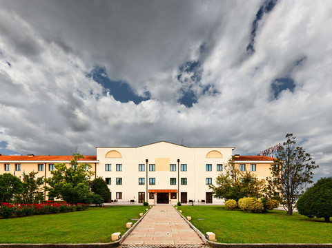 Province of Rovigo酒店住宿-奥基奥贝洛乌娜威酒店