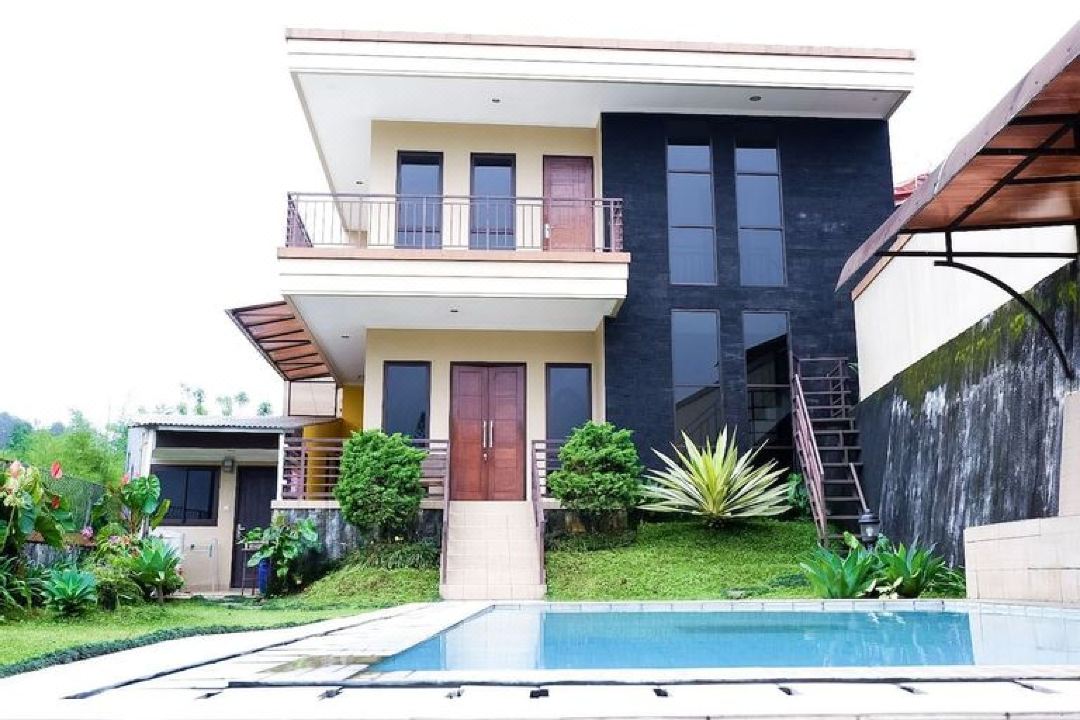 Villa D'Mona Puncak with Private Pool