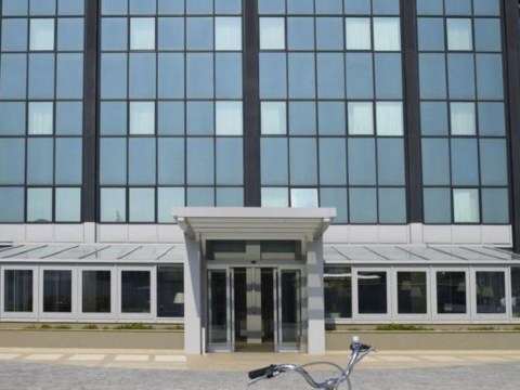 蒙缇尼利纳特机场酒店-官方