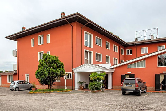 阿提安内塞餐厅酒店