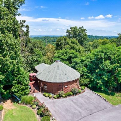 蒙古包 I 遊戲室熱水浴缸 I 可住8人 I 2卧室2浴室