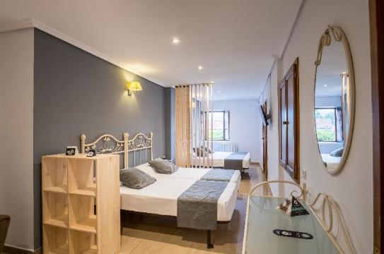 卡德隆港酒店-官方